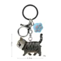 Portachiavi gatto grigio striato carino con ciondolo zampa blu e anello metallico. - 2ª Gen Gatto Rigato Grigio / Zampa Blu