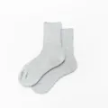 Klassische einfarbige graue Socken für den Alltag, bequemes Baumwollmaterial und atmungsaktiv. - Einheitsgröße / Hellgrau