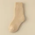 Kaschmir Wolle Winter Mittelsocken in Khaki, kuschelwarm gerippte Thermo Bodenstrümpfe - Einheitsgröße / Hellkaffee
