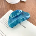 Blaue marmorierte Acryl Haarklammer minimalistische halbrunde Haarspange fur Damen Alltag - Grün