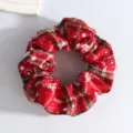 Chouchou de Noël rouge en peluche avec motifs de flocons de neige et carreaux - Flocon de Neige Rouge