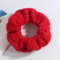 Chouchou géant en peluche rouge festif parfait pour Noël et une coiffure élégante - Rouge de Noël Laine d'Agneau