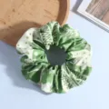 Chouchou géant en tissu à motif élan de Noël vert et blanc accessoire pour cheveux - Blanc Vert