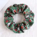Grand chouchou festif en peluche thème Noël vert avec motifs Père Noël et rennes mignons - Noël Dessin Animé Vert Foncé
