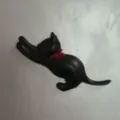 Niedlicher schwarzer Katzen Wandhaken dekoratives Harz Ornament mit roter Schleife - Schwarze Streckende Katze (18)