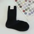 2024 Nouvelles Chaussettes Mi-Hautes Noires Côtes Pour Femmes Printemps Été Style Japonais Bas - Taille unique / Noir