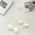 Calzini a coste bianchi da donna al polpaccio, design estivo sottile e traspirante con rete. - Taglia unica / Bianco