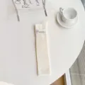 Chaussettes mi-hautes blanches en coton côtelé, style décontracté pour porter au quotidien. - Taille unique / Chaussettes hautes / Blanc Lait