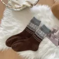 Femme hiver chaud chaussettes en laine vintage Fair Isle flocon de neige motif marron - Taille unique / Café Foncé