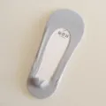 Chaussettes invisibles coupe basse en soie gris clair pour femmes, chaussettes d'été respirantes. - Gris