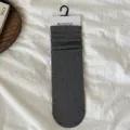 Chaussettes montantes côtelées chinées gris foncé pour femme, chaussettes tubulaires décontractées. - Gris foncé