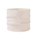 Detalle acanalado del suave cuello falso alto de Tencel para los fríos días de invierno. - Beige