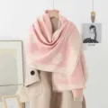Damen Retro Kamelie Jacquard dicker warmer Winterschal, elegante modische Umhang Schal. - Rosa Kamelie