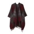 Detail gezicht vrouwen winter warme ruit cape, stijlvol franje ontwerp, gezellige sjaal. - Bordeauxrood