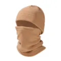 Detailaufnahme der warmen Fleece-Sturmhaube in Khaki, ideal für kalte Outdoor-Fahrten. - Kurkuma