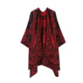 Rot-schwarzer Strickschal mit geometrischem Kettenmuster, stylischer Ethno-Poncho für Damen. - Schwarz Rot