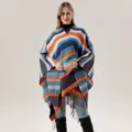 Poncho en tricot coloré pour femme, châle ethnique rayé à franges, vêtement d'extérieur stylé. - Rayures horizontales style ethnique - Orange et bleu