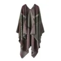 Retro geometrischer Patchwork Poncho Detail, warme gemütliche Fransen Decke für Damen. - Dunkelgrüner Leopard