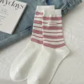 Chaussettes mi-mollet rayées rouges et blanches vintage, coton décontracté quotidien - Taille unique / Blanc Avec Rayure Rouge
