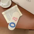 Chaussettes de bateau femme broderie chiot mignon avec talon bleu. Tricot d'été léger. - Blanc Crème