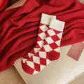 Chaussettes en laine rouges hiver chaud, modèle tricoté losanges confortables femme. - Argyle