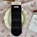 Chaussettes slouch ajourées noires avec motif trèfle, style coréen décontracté pour femmes. - Taille unique / Noir