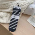 Dames wollen zijden gestreepte sokken, gezellige herfst winter casual mode kousen. - donkergrijs