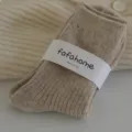 Calze in lana beige a coste, morbide e calde comode calzettoni invernali da donna. - Taglia unica / Cachi
