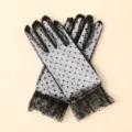 Gants courts en dentelle à pois noirs, accessoires de mariage de mariée en filet transparent. - Taille unique / Noir à pois noirs