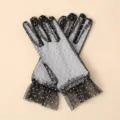 Gants courts en dentelle à pois noirs, élégants gants en tulle à volants version rétro. - Taille unique / Noir Avec Points Blancs