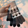 Grey Geometric Knit Touchscreen Gloves Winter Warm Couple Style Soft & Cozy - Gray