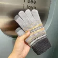 Women winter warm knit touchscreen gloves cute snowflake pattern thick thermal mittens - One Size / Light Gray