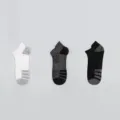 Detail view of men athletic ankle socks with pull-tab mesh breathable sports running socks - Men Plus Size / Gray