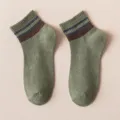 Men's retro green mid-tube cotton socks with classic striped design, breathable sports. - One Size / Army Green