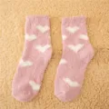 Calze soffici in pile rosa con motivo a cuore bianco, calzini invernali dettaglio. - Taglia 35-40 / Rosa
