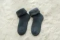 Dicke warme Woll-Schneesocken für Damen, gefütterte Thermo-Wintersocken im Detail view. - Einheitsgröße / Marineblau