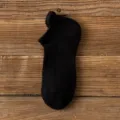 Black athletic short socks for men, breathable mesh and thick sweat-absorbent cushion design. - EU 40-44 / Black