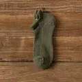 Men's athletic short socks, breathable mesh sports crew socks for running hiking outdoor. - EU 40-44 / Army Green
