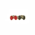 Gedetailleerde close-up van schattige strik legering DIY sieraden accessoires, emaille bedel. - Strik / Rood