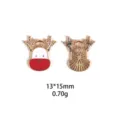 Detailopname van kerst rendier geëmailleerde legering bedel met voor- en achterkant details. - Kerstman