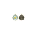 Vue détaillée du charm marguerite en émail et alliage, idéal pour les accessoires de bijoux DIY. - Marguerite Bleue