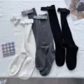 Japanische gerippte Wadenstrümpfe mit eleganter Schleife, stilvolle und bequeme Socken. - Unabhängige OPP-Beutelverpackung / Dunkelgrau Wadenlange Socken