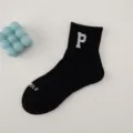 Schwarze kurze Socken für Damen und Herren, atmungsaktive Baumwollsocken mit Buchstaben. - Einheitsgröße / Schwarz