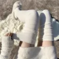 Detailansicht von Damen Plüsch Overknee Flauschsocken, dicke Winter Thermische Beinwärmer. - Einheitsgröße (Gefütterte und verdickte Overknee-Strümpfe) / Weiß