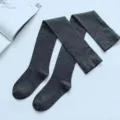 Dunkelgraue Overknee Langstrümpfe, warme Winter Strickstrümpfe für Damen und große Mädchen. - Einheitsgröße / Dunkelgrau