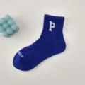 Blaue Mittelsocken Sport Unisex mit Buchstabe P, atmungsaktives Baumwollmaterial für den Sommer. - Einheitsgröße / Blau