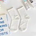 Weiße Wadenstrümpfe für Damen, schlichte einfarbige gerippte Baumwollsocken Alltagsmode. - Einheitsgröße / Weißes Gummiband