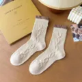 Calcetines de punto trenzado a media pantorrilla para mujer beige con puño marrón - Talla única / Caqui