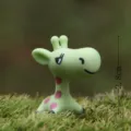 Adorable mini figura de jirafa verde de resina para micropaisaje y decoración de plantas. - Verde
