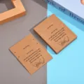 Tarjetas de exhibición de joyas de papel kraft para collares y pulseras, diseño tierno. - Tarjeta de Exhibición Kraft / Cartulina